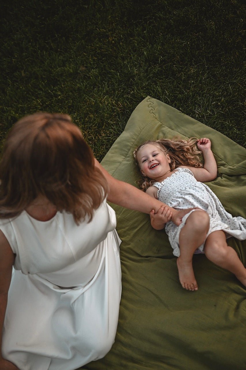 The Cozy: Organic Cotton Blanket - Cozy-hearted