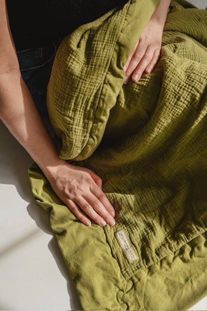 The Cozy: Organic Cotton Blanket - Cozy-hearted